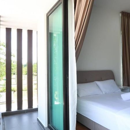 Promo Private Luxurious Nilai Vacation Home Exterior photo