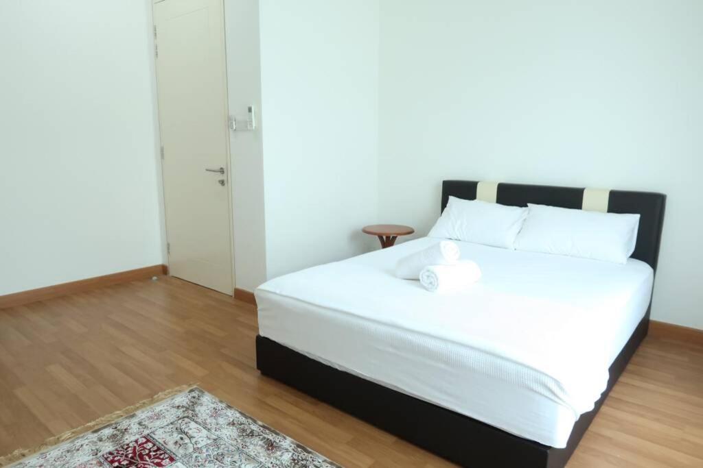 Promo Private Luxurious Nilai Vacation Home Exterior photo