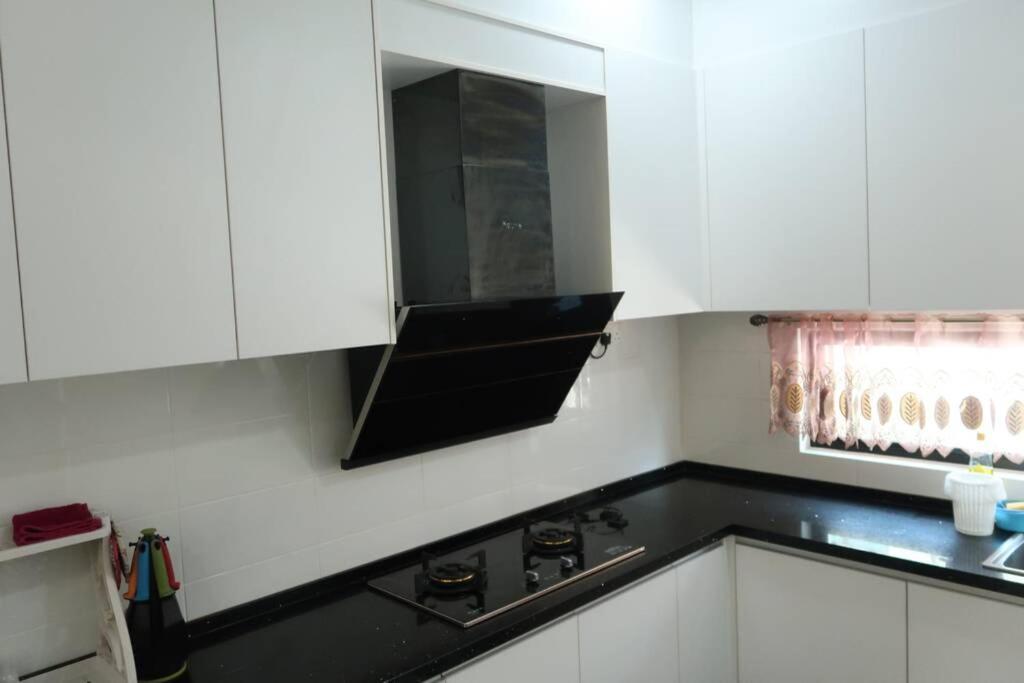 Promo Private Luxurious Nilai Vacation Home Exterior photo