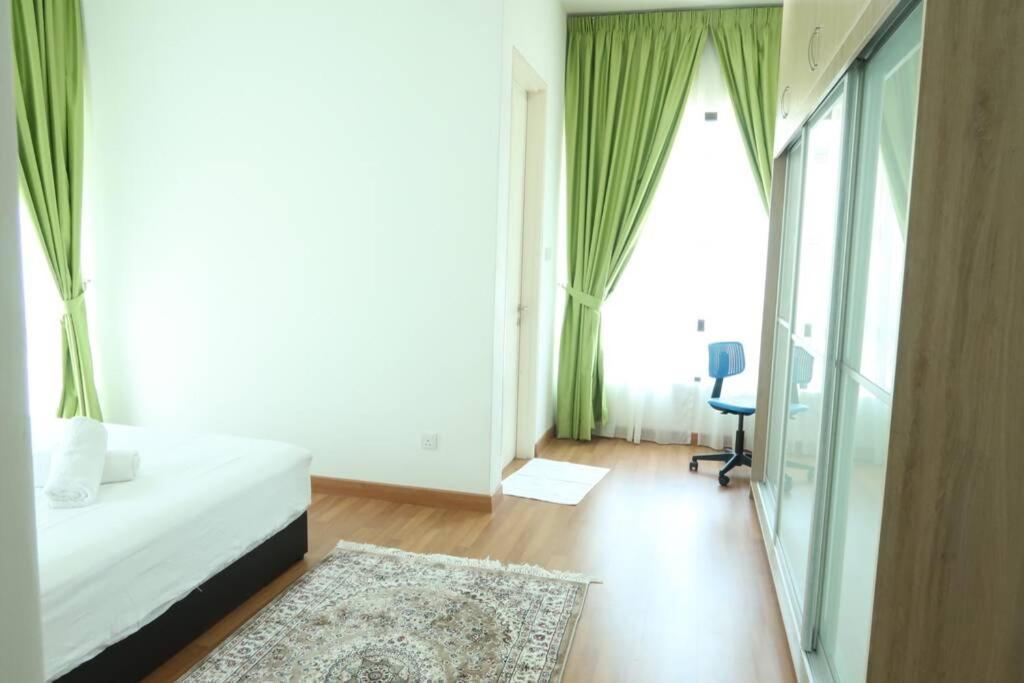 Promo Private Luxurious Nilai Vacation Home Exterior photo